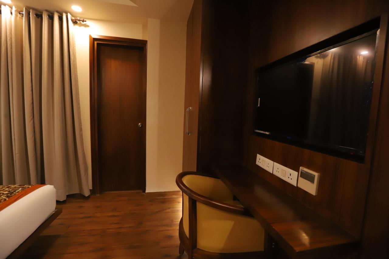 Ip Royal Hotel - Ню Делхи Екстериор снимка