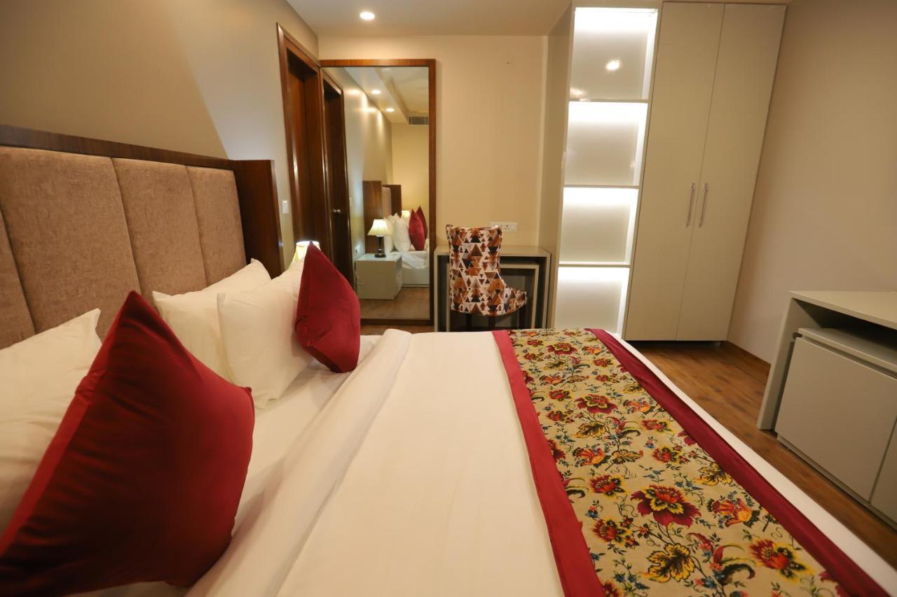 Ip Royal Hotel - Ню Делхи Екстериор снимка
